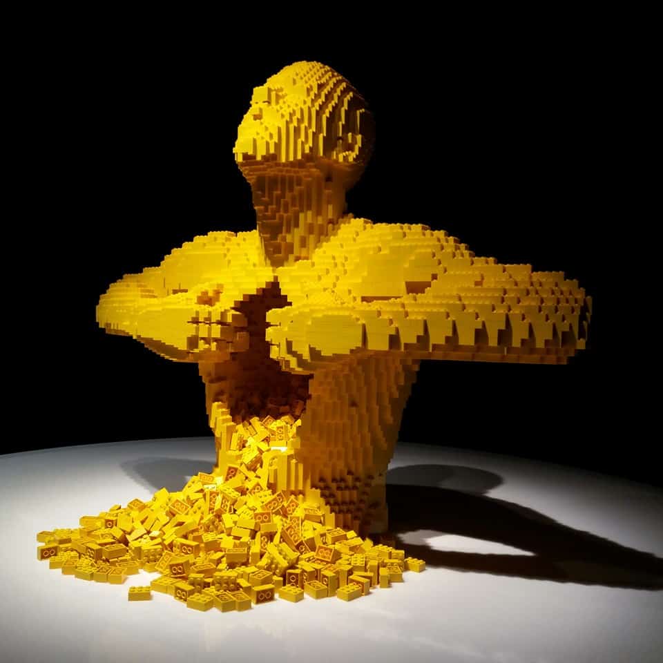 Yellow - Nathan Sawaya - Art of the brick