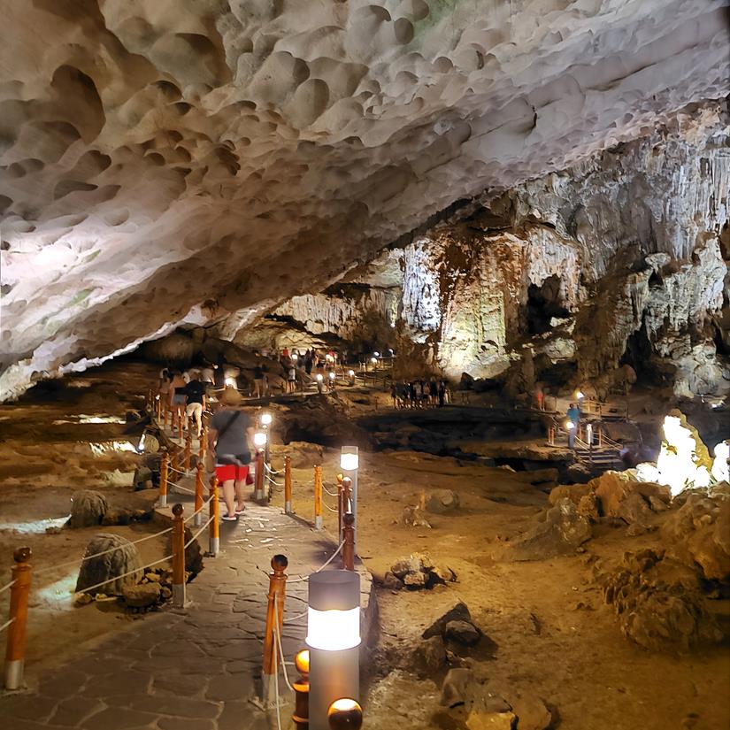 Surprising Cave Halong Bay