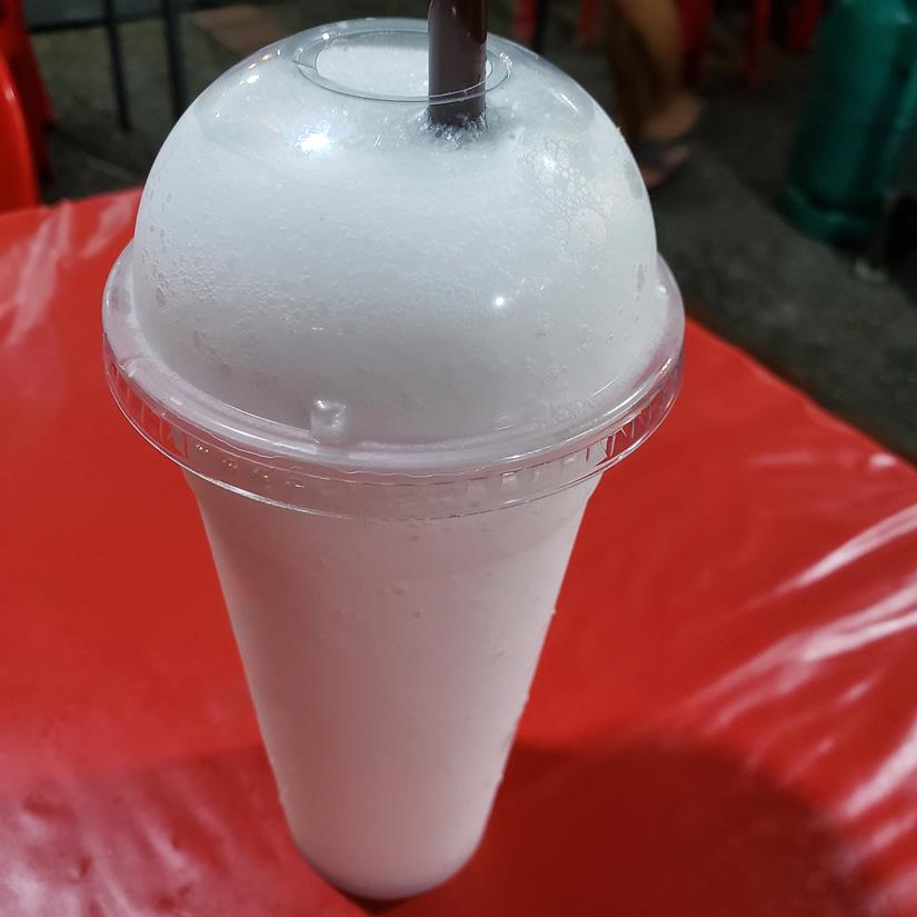 bebida tipica da tailandia, smoothie de coco